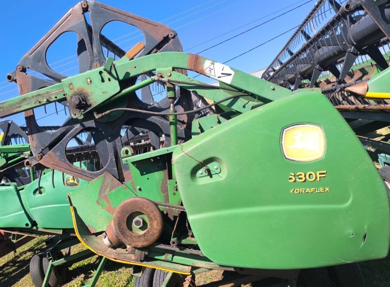 Cabezal John Deere 630F, año 1