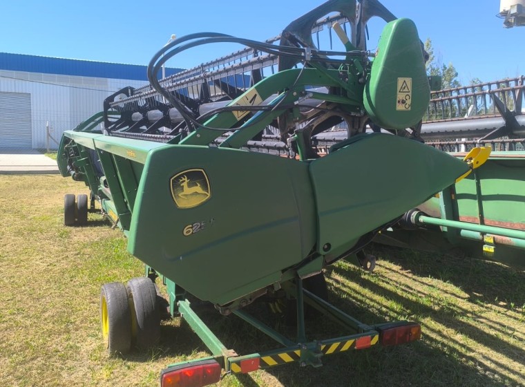Cabezal John Deere 625F, año 1