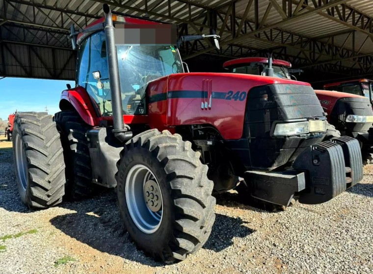 Tractor Case Magnum 240, año 2007