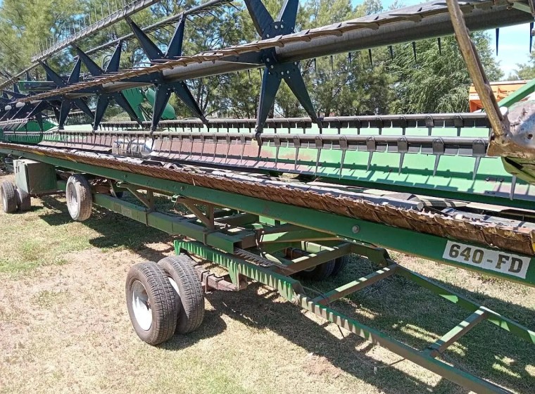 Cosechadora John Deere S680, año 2016