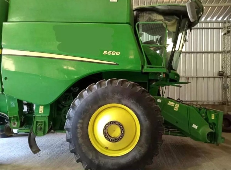 Cosechadora John Deere S680, año 2016