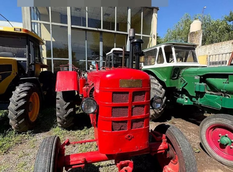 Tractor Fahr D400, año 1