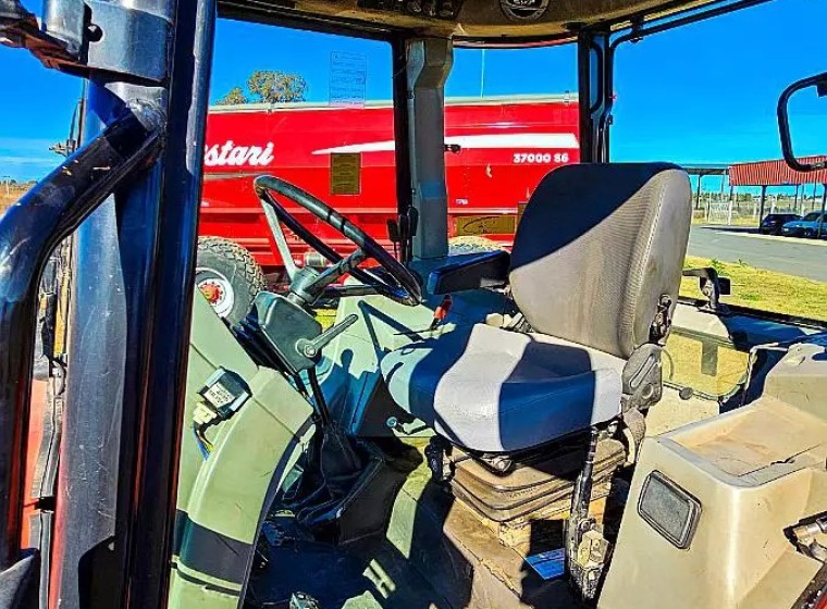 Tractor Massey Ferguson 680 ADV, año 2008