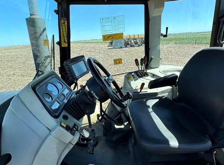 Tractor Valtra AR 175, año 2016