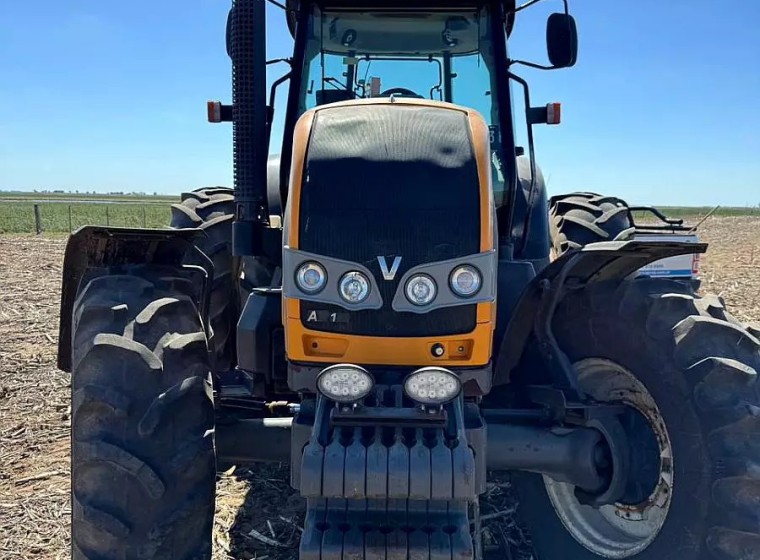 Tractor Valtra AR 175, año 2016