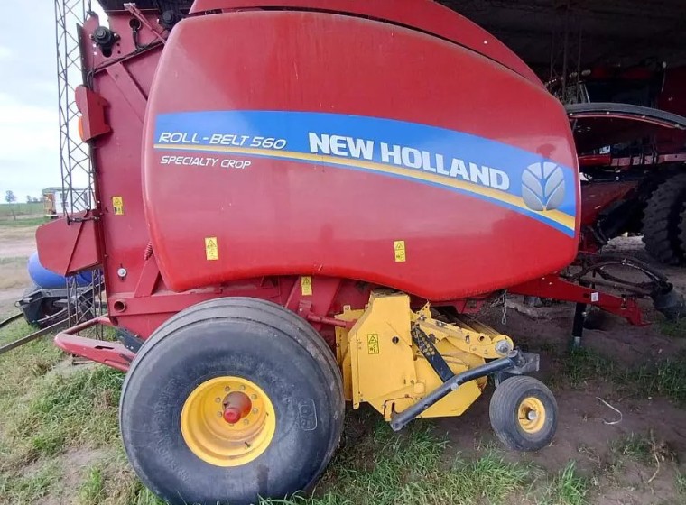 Rotoenfardadora New Holland RB 560, año 2018