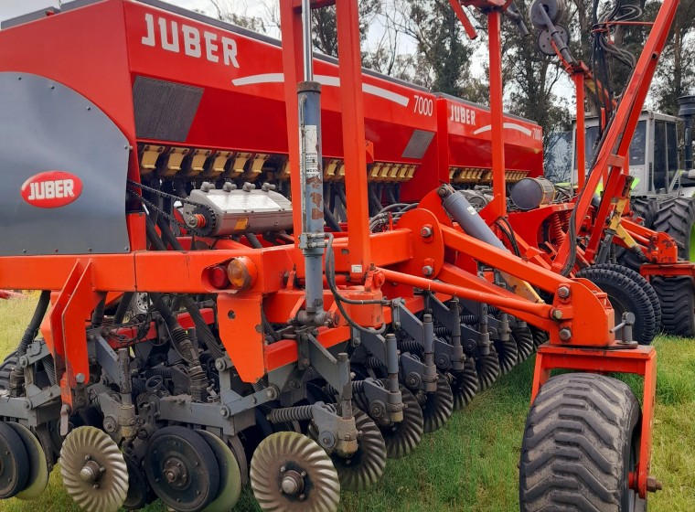 Sembradora Juber 7000 34 a 21, año 2013