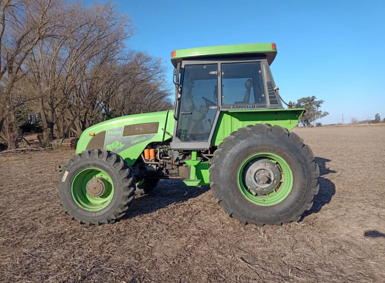 Tractor Zanello Pauny 250, año 2003