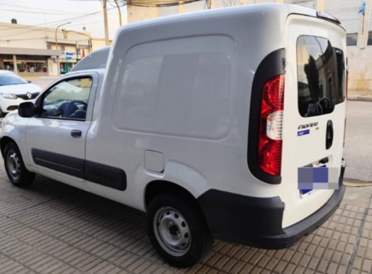 Vehículo Fiat Fiorino Evo Top, año 2017