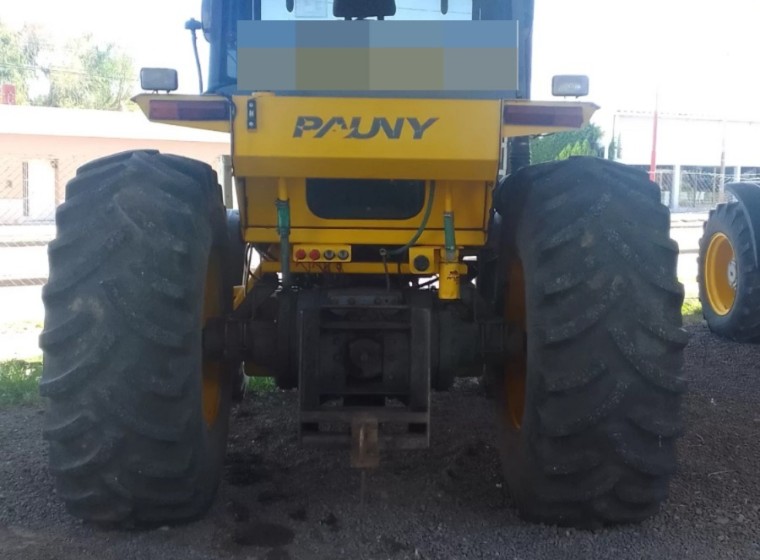 Tractor Pauny 250 A, año 2007
