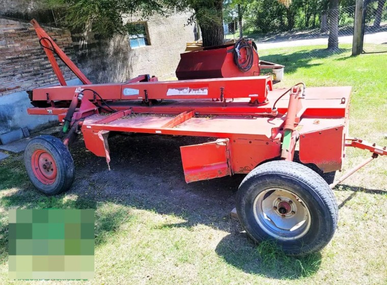 Desmalezadora Yomel HM 324, año 2015