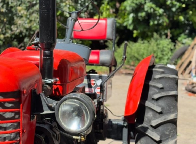 Tractor Zetor 1953, año 1953