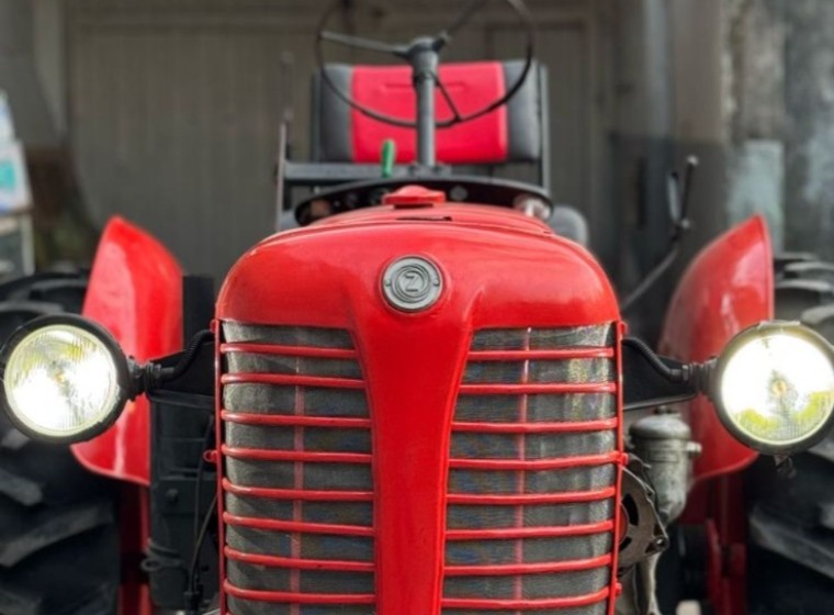 Tractor Zetor 1953, año 1953