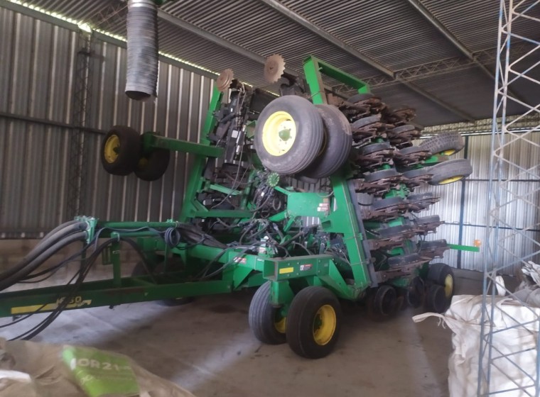 Sembradora John Deere 4819, año 2002