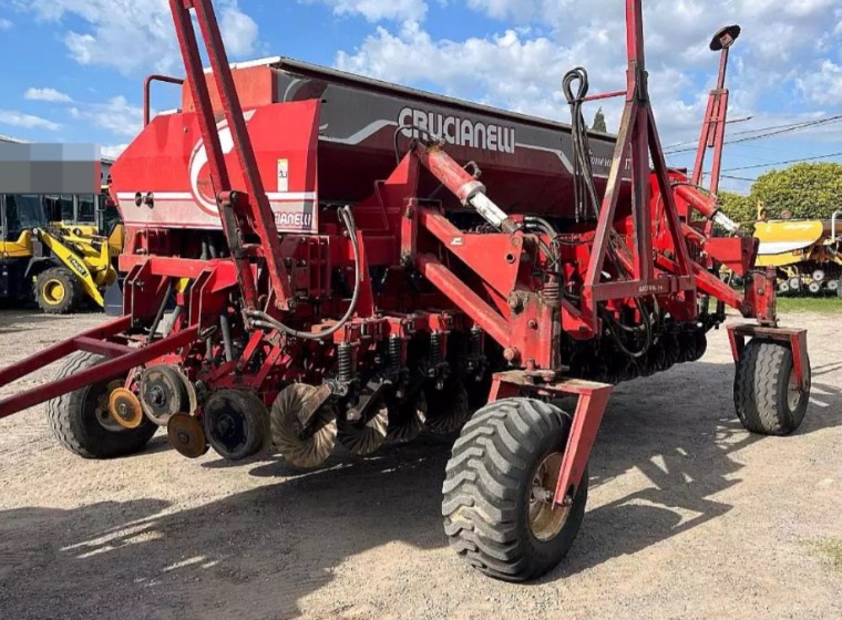 Sembradora Crucianelli Pionera Super III 2717, año 2010