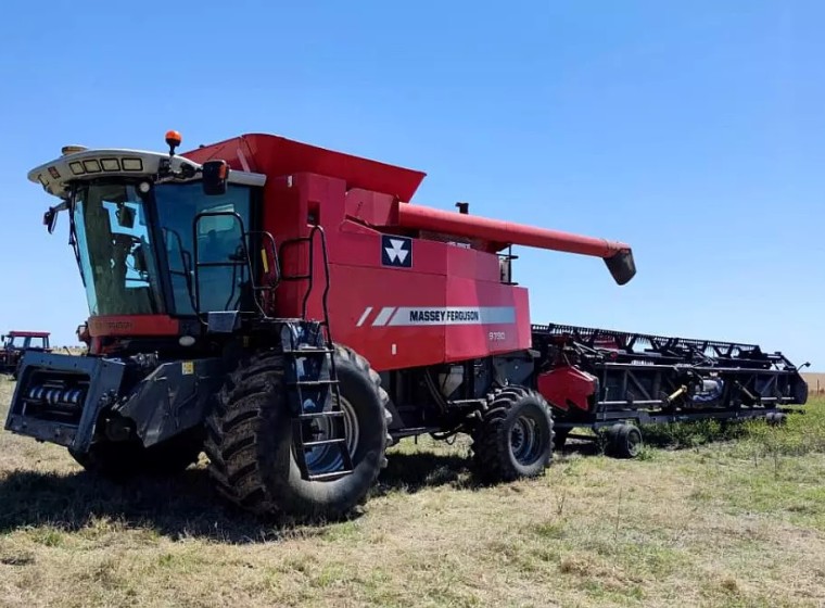 Cosechadora Massey Ferguson 9790, año 2011