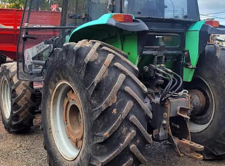 Tractor Agco Allis 6.110 con pala, año 2011