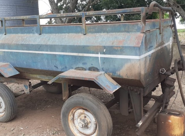 Acoplado Otras 3000 lts, año 1