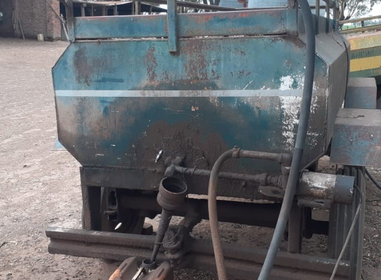 Acoplado Otras 3000 lts, año 1