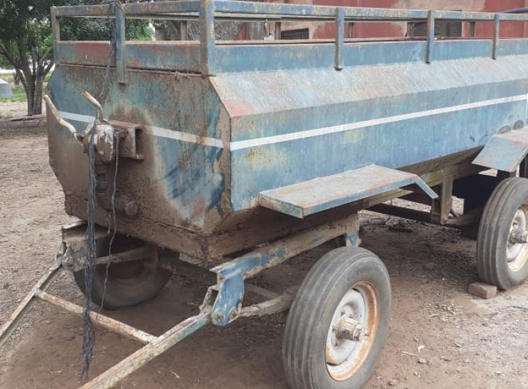 Acoplado Otras 3000 lts, año 1