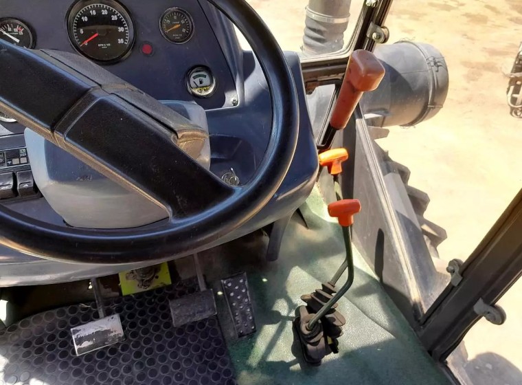 Tractor Zanello 460 C, año 2005