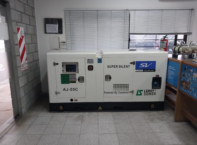 Grupo electrógeno  Leroy-Somer AJ - 55C Cummins, año 0