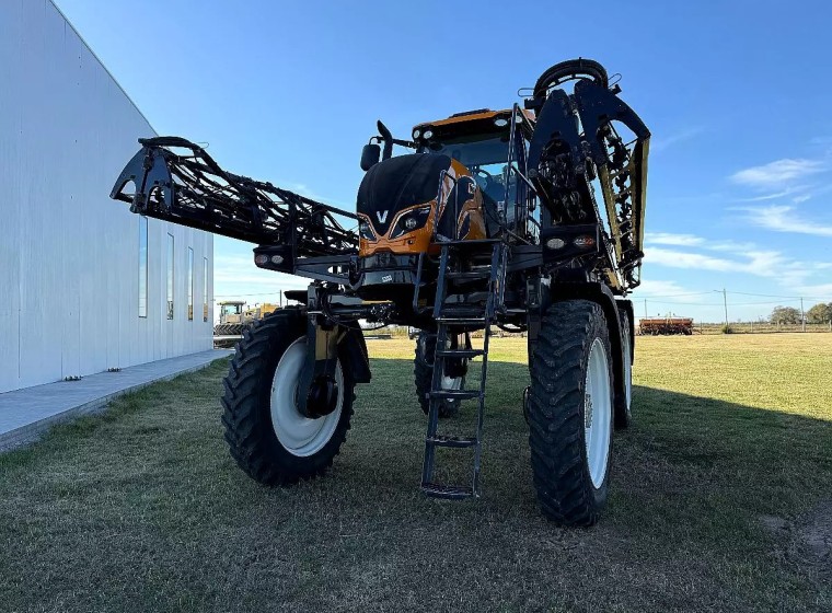 Pulverizadora Valtra 535R, año 2024
