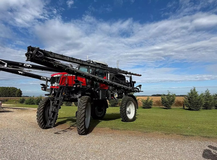 Pulverizadora Massey Ferguson 535R, año 0