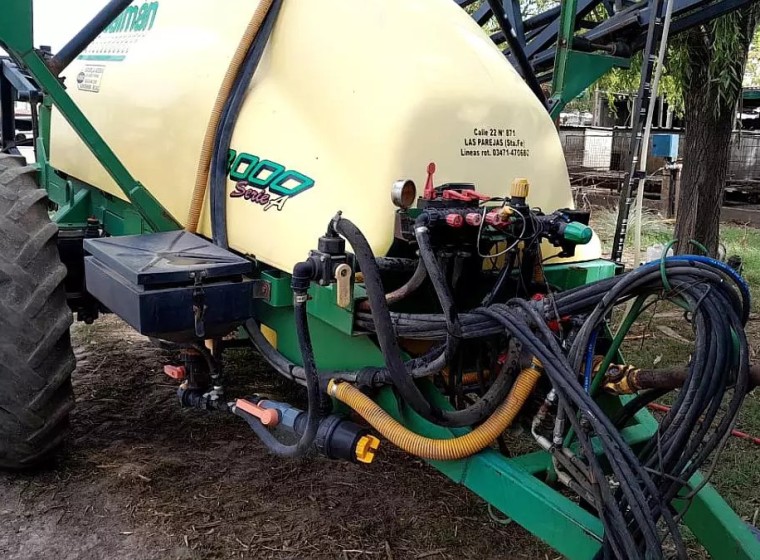 Pulverizadora Caiman 3000 Serie A, año 2012