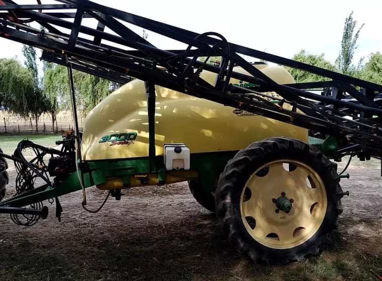 Pulverizadora Caiman 3000 Serie A, año 2012
