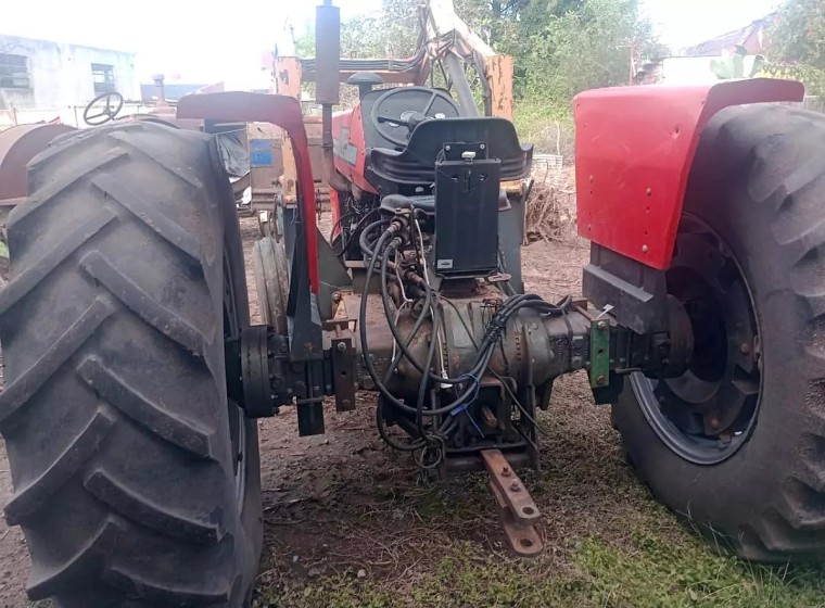 Tractor Massey Ferguson 1175, año 1983