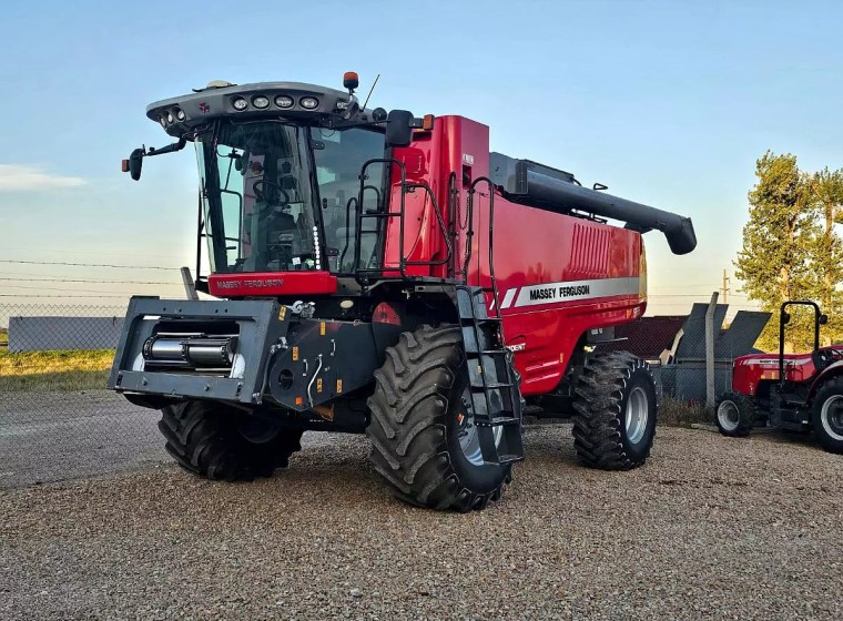 Cosechadora Massey Ferguson 9695, año 2017