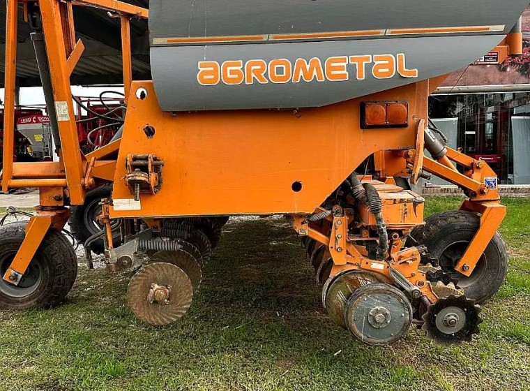 Sembradora Agrometal MXY II 3121, año 2012