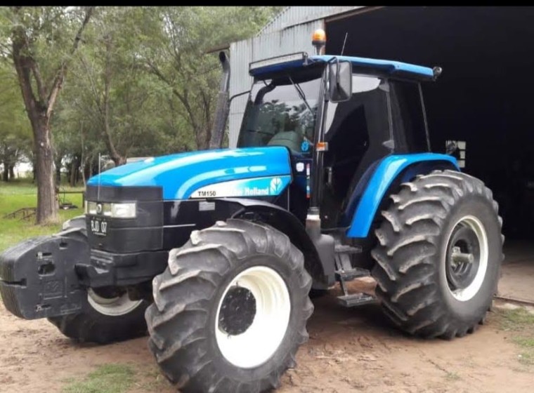 Tractor New Holland TM150, año 1