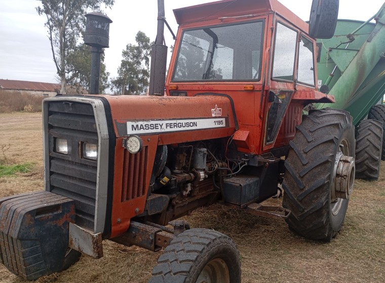 Tractor Massey Ferguson 1195, año 1