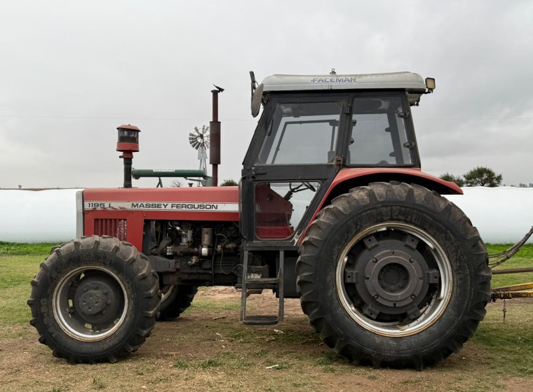 Tractor Massey Ferguson 1195 L, año 1