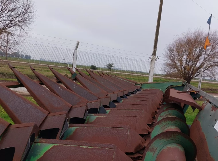 Cabezal John Deere Americano 1352, año 2001