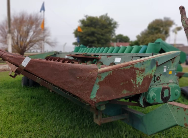 Cabezal John Deere Americano 1352, año 2001