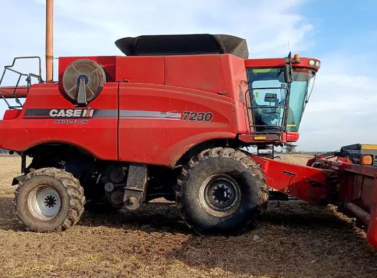 Cosechadora Case 7230, año 2015