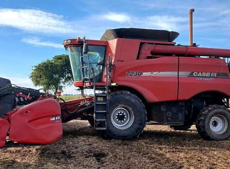 Cosechadora Case 7230, año 2015