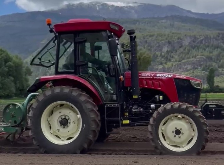 Tractor Chery RK 704, año 0