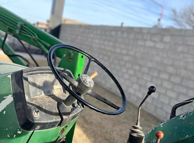Tractor John Deere 5400 N, año 1994