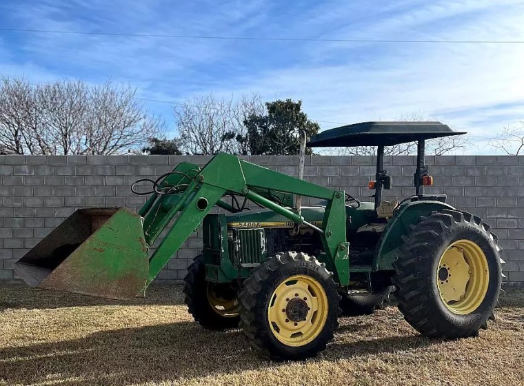 Tractor John Deere 5400 N, año 1994