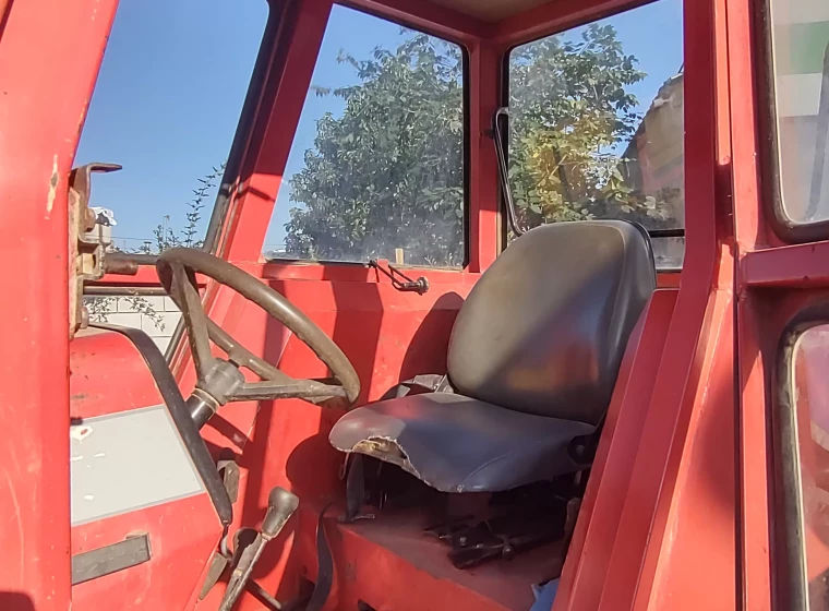 Tractor Massey Ferguson 292, año 1
