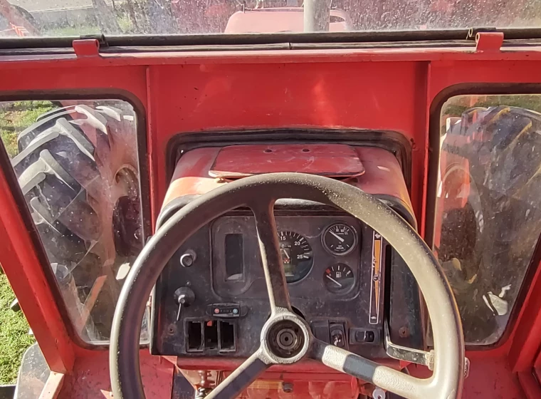 Tractor Massey Ferguson 292, año 1