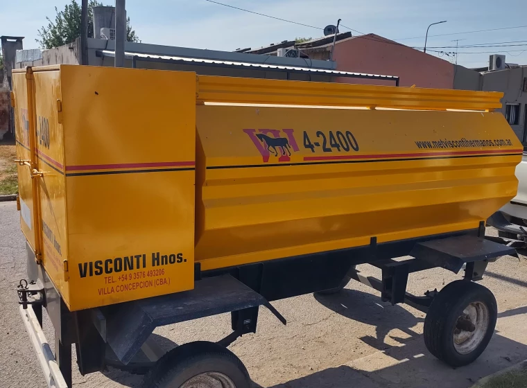 Acoplado Visconti Hnos 3000 lts, año 1