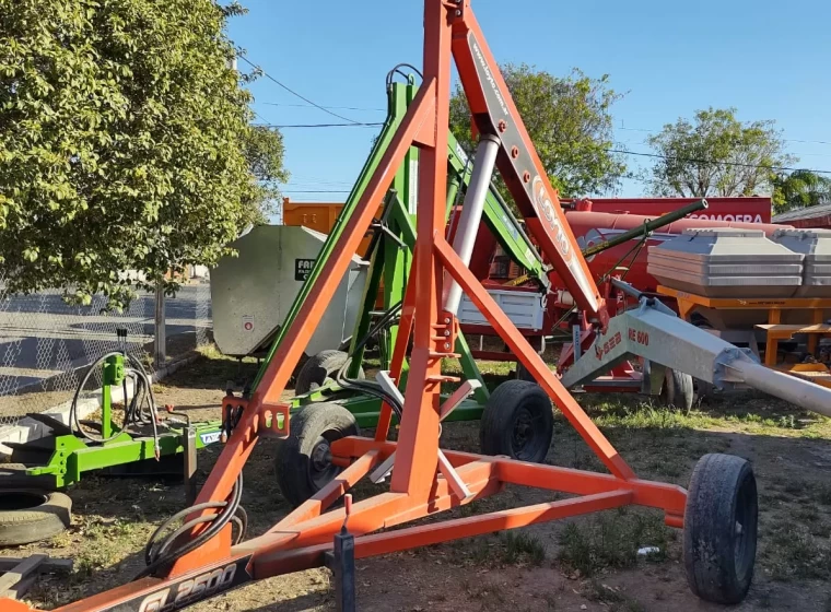 Grúa hidráulica Loyto GL 2500, año 0