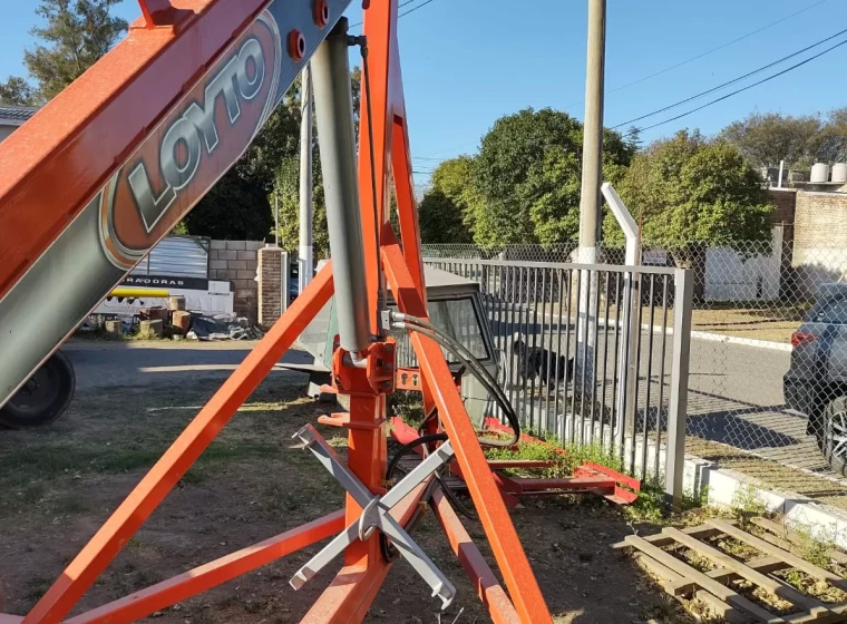 Grúa hidráulica Loyto GL 2500, año 0