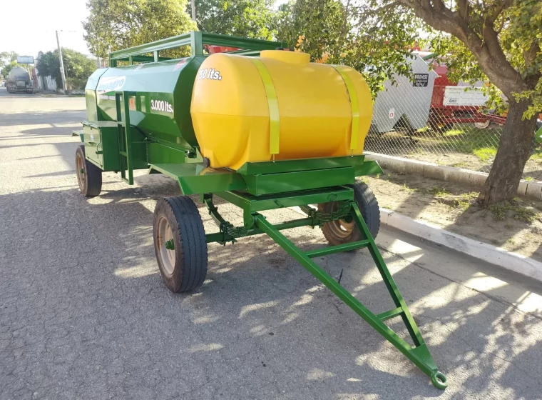 Acoplado Impagro 3000 lts, año 0