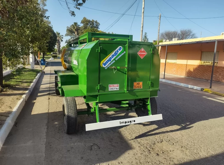 Acoplado Impagro 3000 lts, año 0